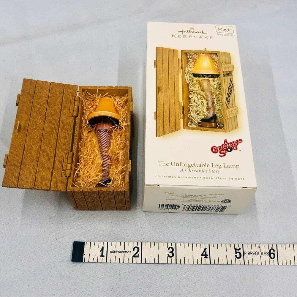 Hallmark Keepsake Christmas Ornament The Unforgettable Leg Lamp Christmas Story - Picture 12 of 16